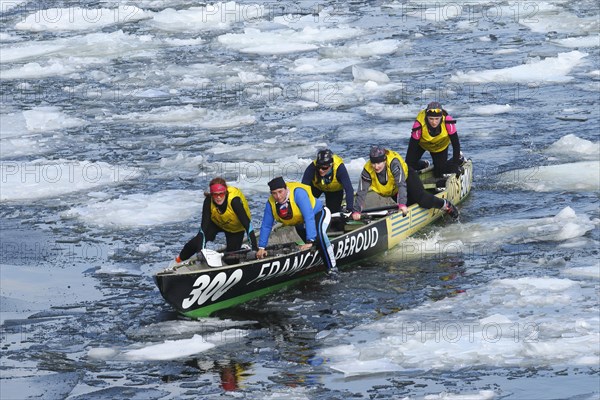 Canoe race on ice