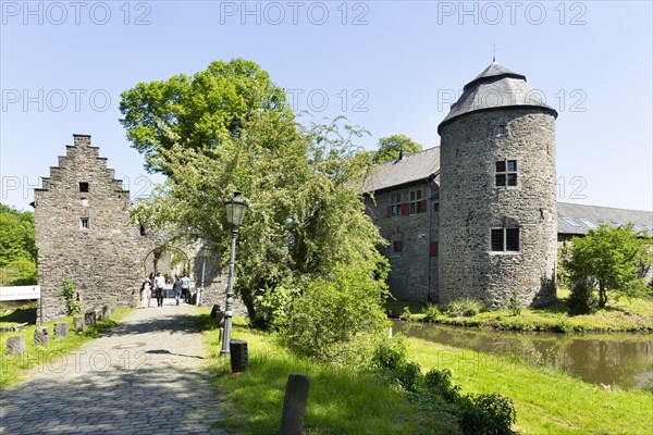 Moated castle Haus zum Haus