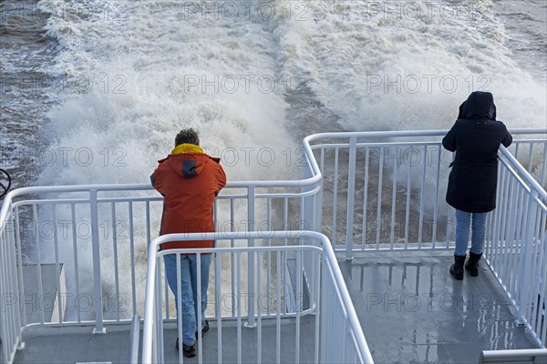 Passengers at the stern of the Halunder Jet