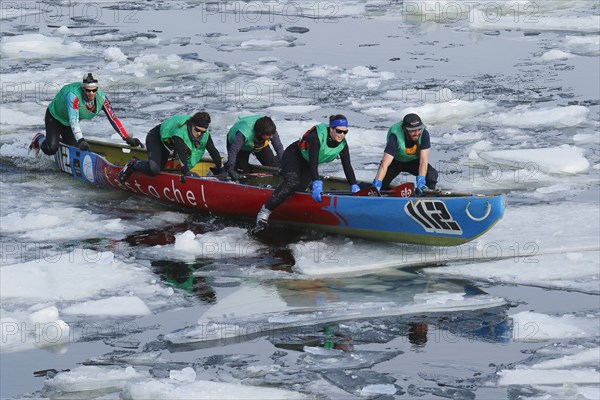 Canoe race on ice