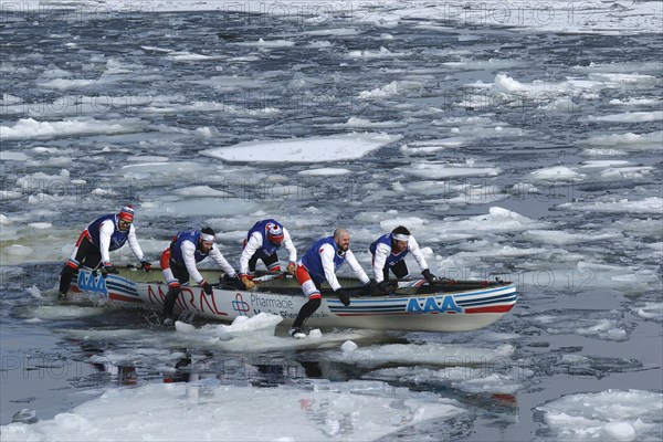 Canoe race on ice