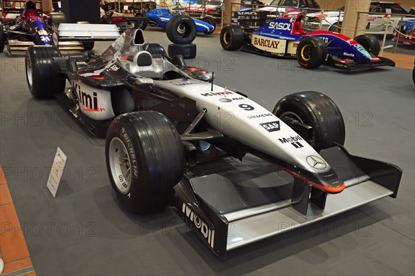 Mclaren Mercedes MP4-16