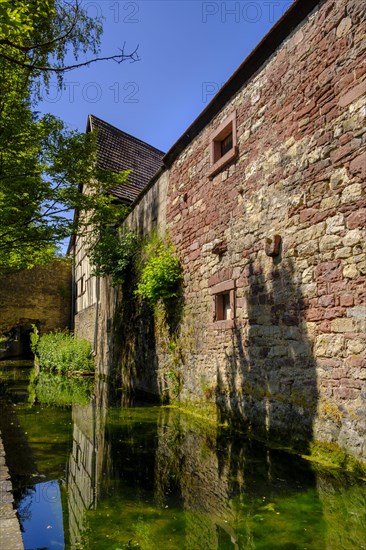 Muehlkanal with town wall