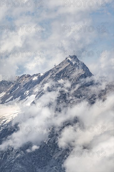 Zugspitze summit