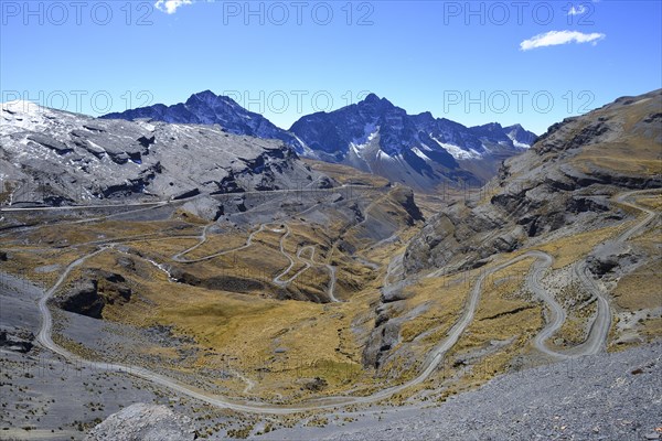 View from La Cumbre Pass to the upper part of the Death Road