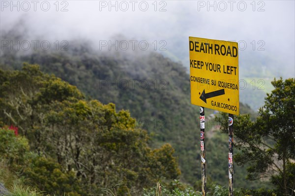 Left-hand traffic sign on the road of death