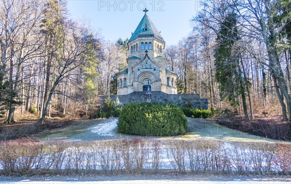 Winter votive chapel in Berg Castle Park