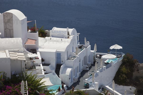 Hotel with an inner courtyard in Imerovigli