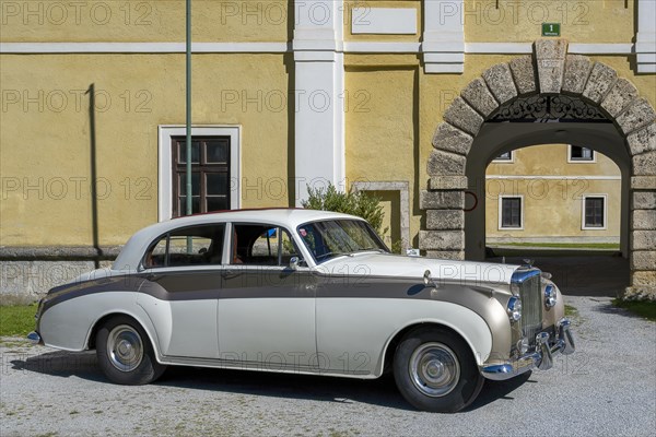 Vintage Bentley S1 SDN James Young built 1956