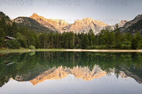 Small Oedsee with reflection