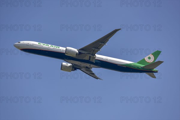 Aircraft EVA Airways Boeing 777-300