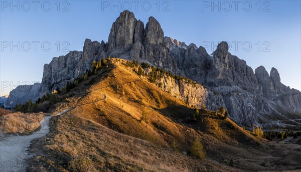 Evening atmosphere at the Gardena Pass