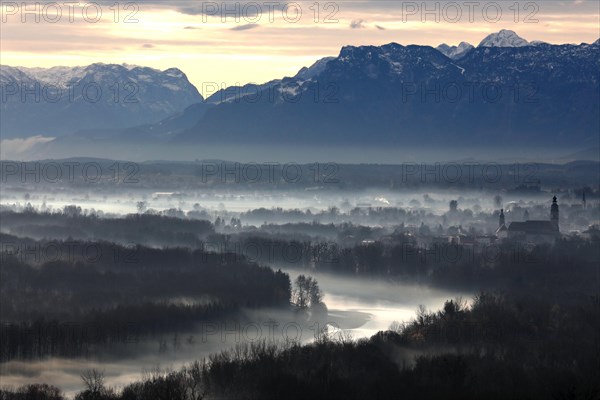 Salzach and Tittmoning in the morning mist