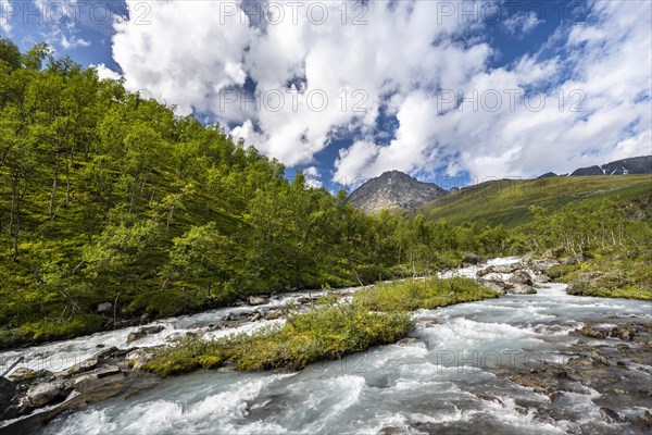 Gievdanjohka glacier river in Steindalen glacier valley