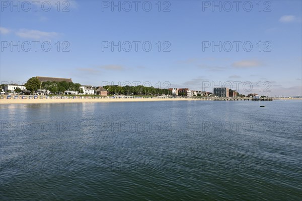 Shore of the main bathing beach of Wyk auf Foehr