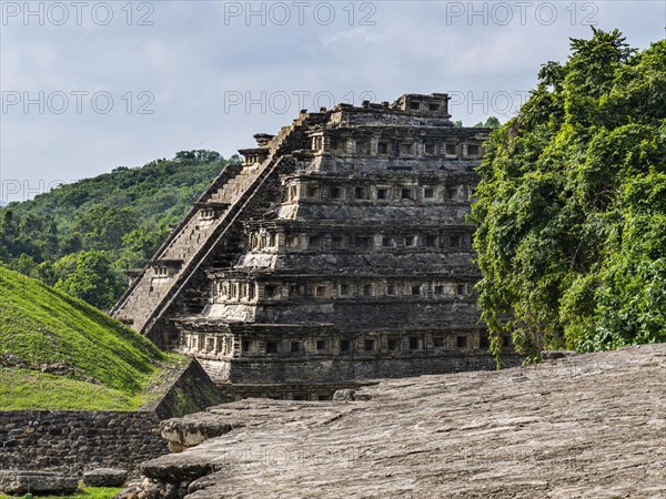 Pyramid of the niches