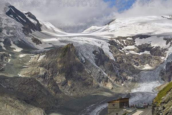 View from the Kaiser-Franz-Josefs-Hoehe to the Pasterze