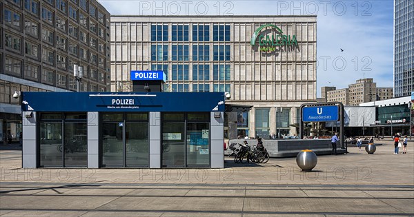 The police station at the hotspot Alexanderplatz