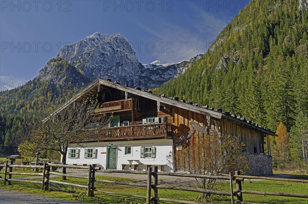 Klausbachhaus on the Hirschbichlstrasse