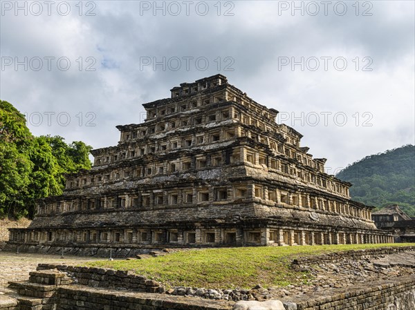 Pyramid of the niches