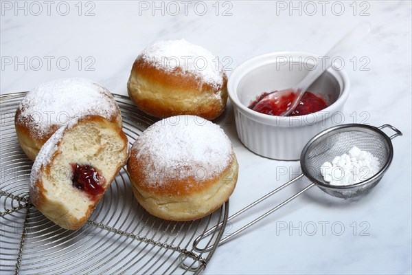 Filled Berlin pancakes