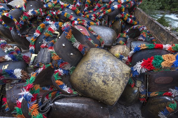 Jewellery cowbells for the Almabtrieb