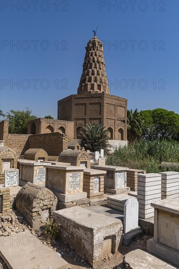 Zumurrud Khatun Mosque and Mausoleum