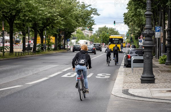 Cyclist on the bus lane Unter den Linden