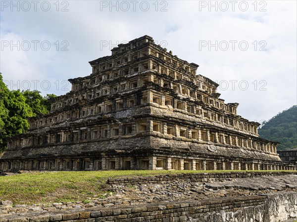 Pyramid of the niches