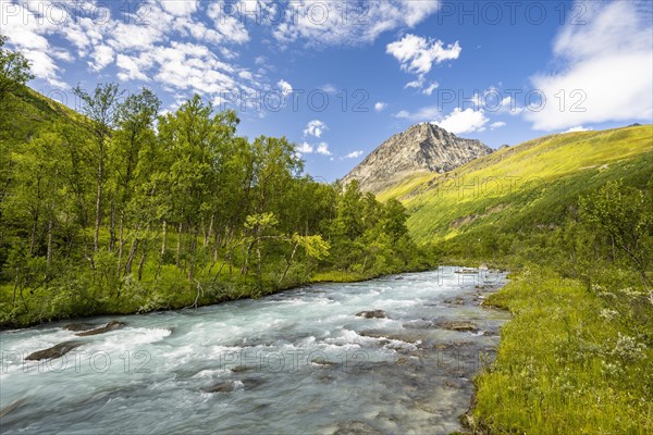 Gievdanjohka glacier river in Steindalen glacier valley