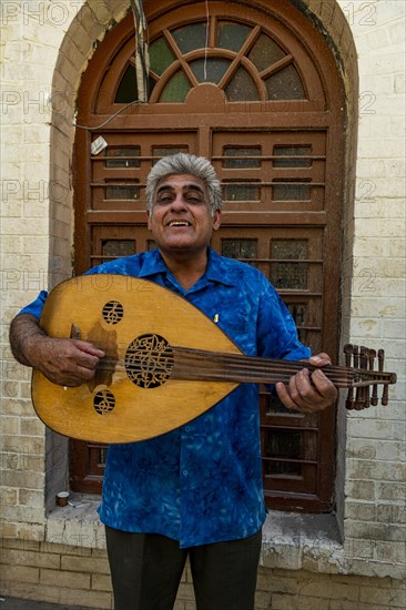 Traditional singer