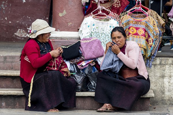 Tzotzil marketwomen