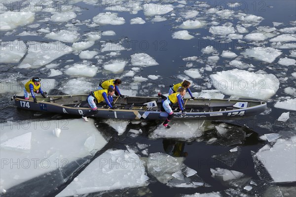 Canoe race on ice