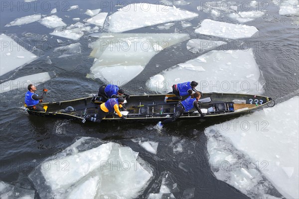 Canoe race on ice