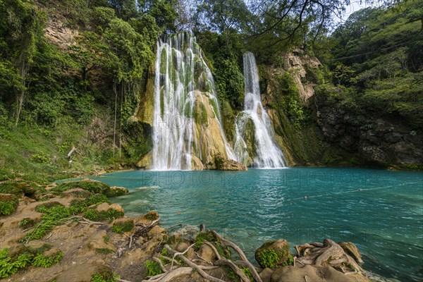 Minas viejas waterfalls