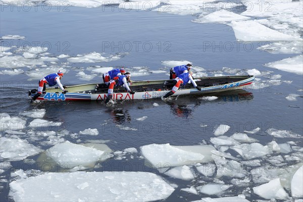 Canoe race on ice