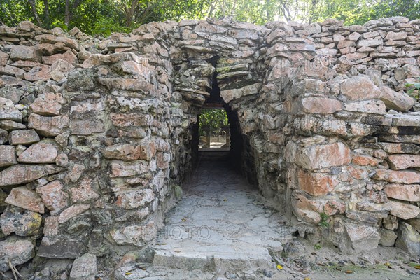 Pre-Columbian Mayan walled city Tulum
