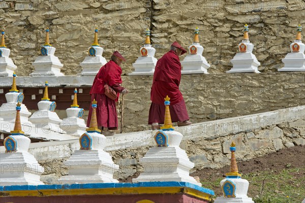 Two elderly nuns chatting during the morning circumnavigation