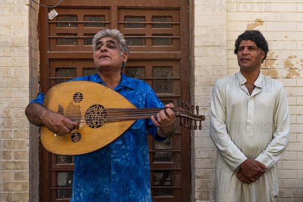 Traditional singer