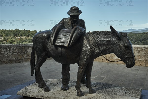 Munumento Al Villano