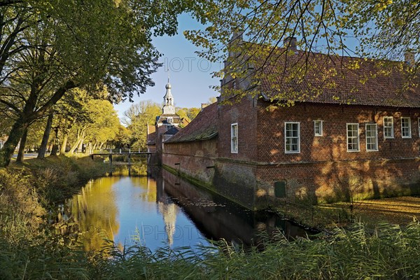 Luetetsburg Castle