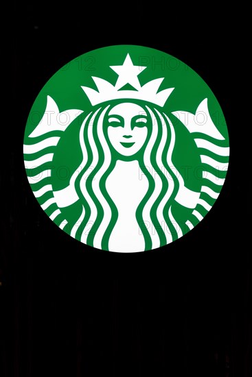 Logo Starbucks illuminated