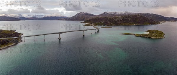 Road bridge to Sommaroy