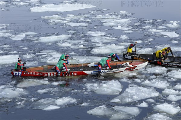 Canoe race on ice