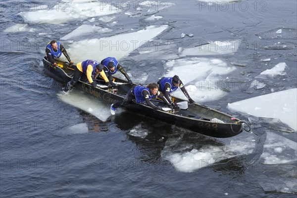 Canoe race on ice