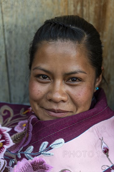 Portrait of a Tzotzil marketwoman