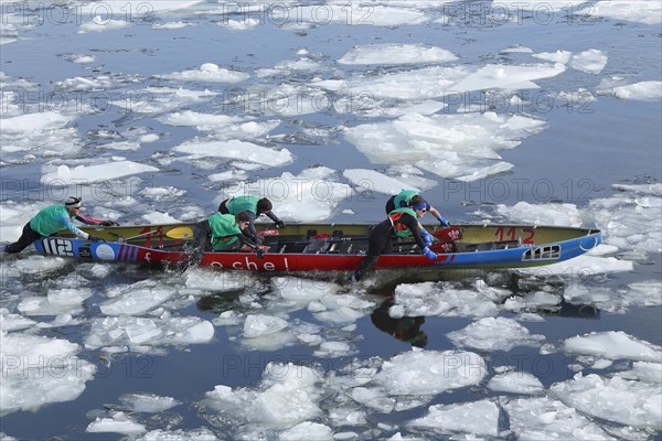 Canoe race on ice