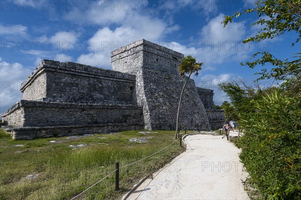 Pre-Columbian Mayan walled city Tulum