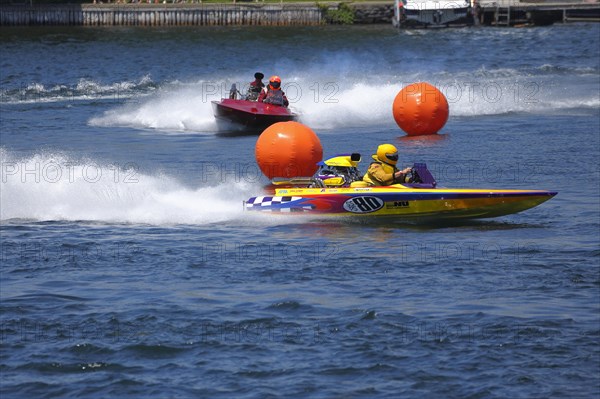 Hydroplane racing on the Saint Lawrence River