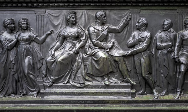 Bronze figures at the base of the monument to Frederick the Great Unter den Linden